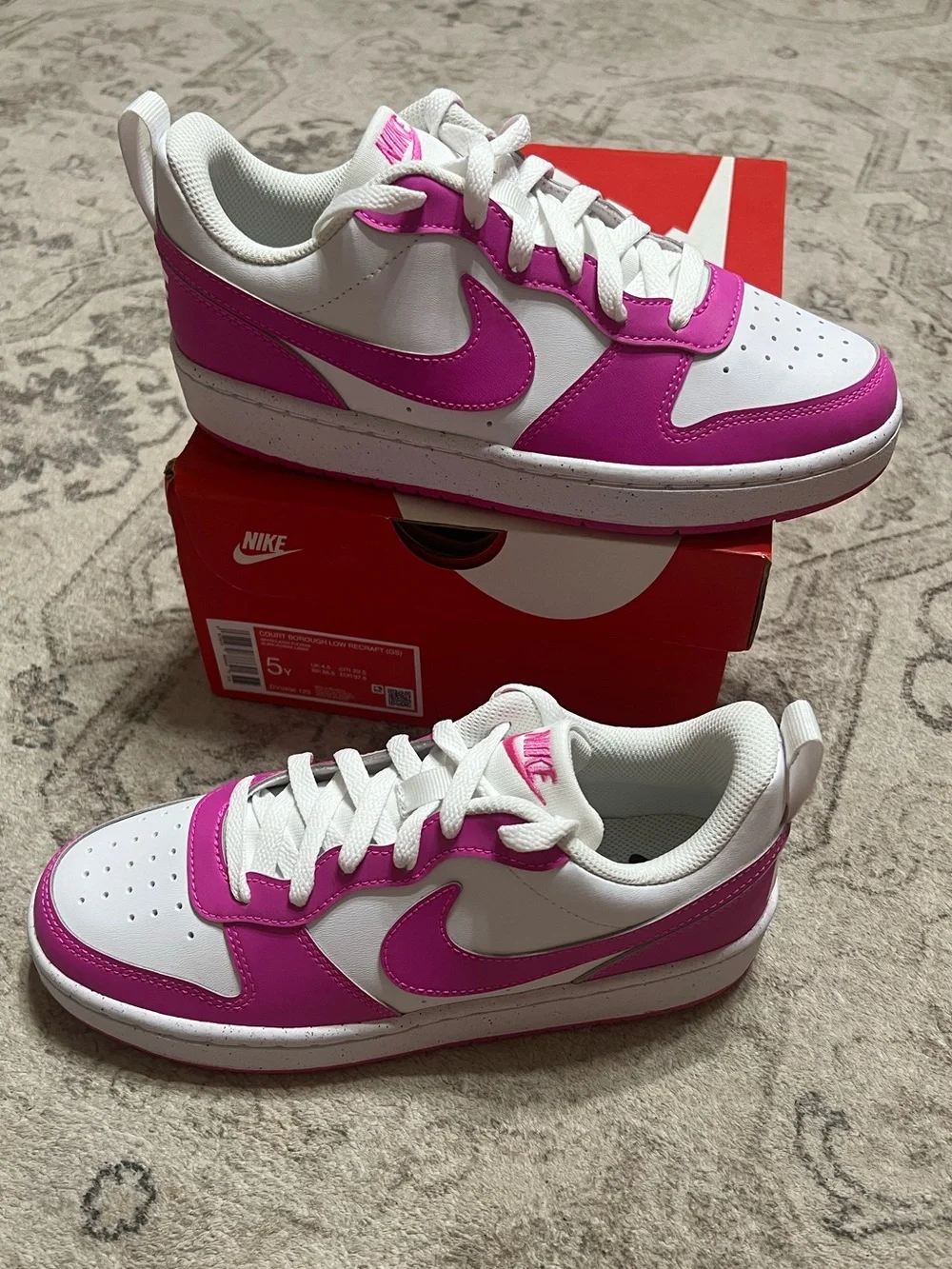 Nike Court Borough Low Recraft sneakers white & laser fuchsia